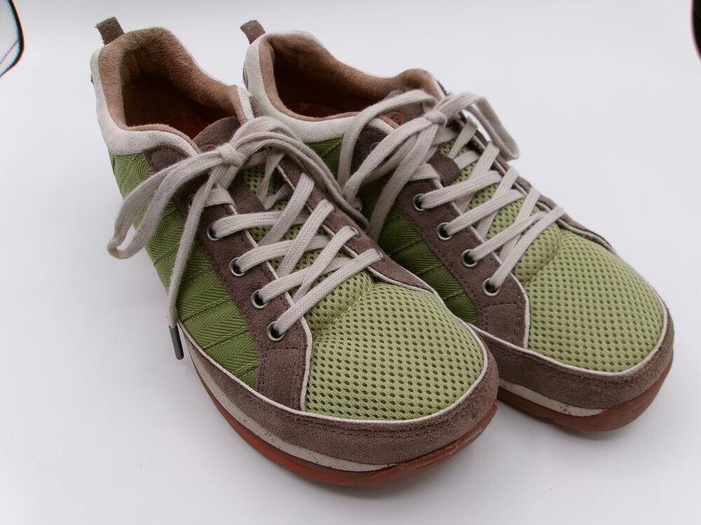 Chaco Maddie Leaf Green Custom 3/8" Right Sole Lift Shoes Size 9